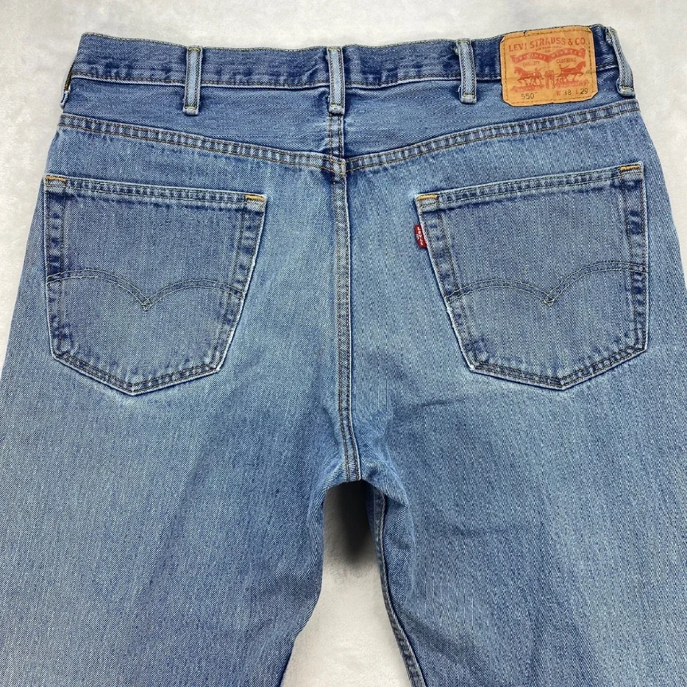 Levi's 550 Relaxed Fit‎ Jeans Faded Light Wash Denim Pants Mens W38 L29 - flaw